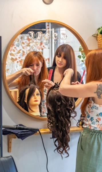 Attache rapide - chignon & coiffure tendance proche de Cannes 